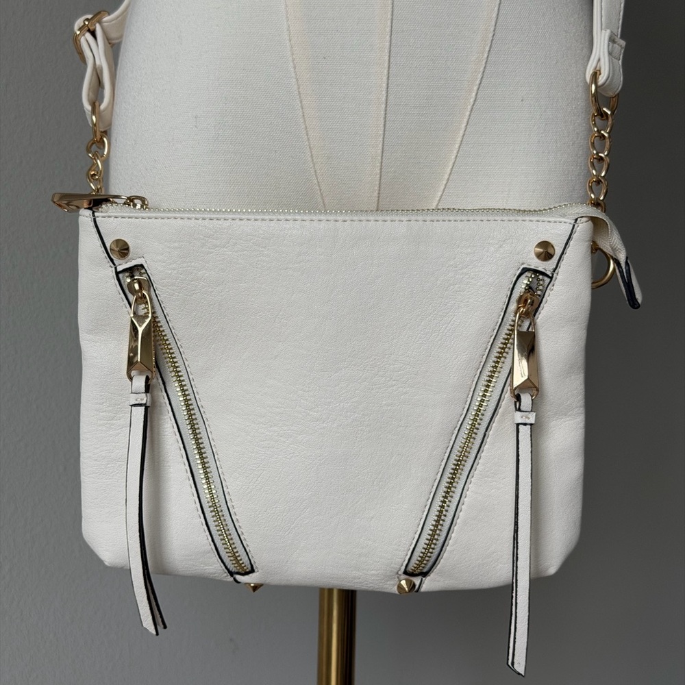 Jessica Simpson White Faux Leather Crossbody with Gold Chain Accents - Picture 3 of 15